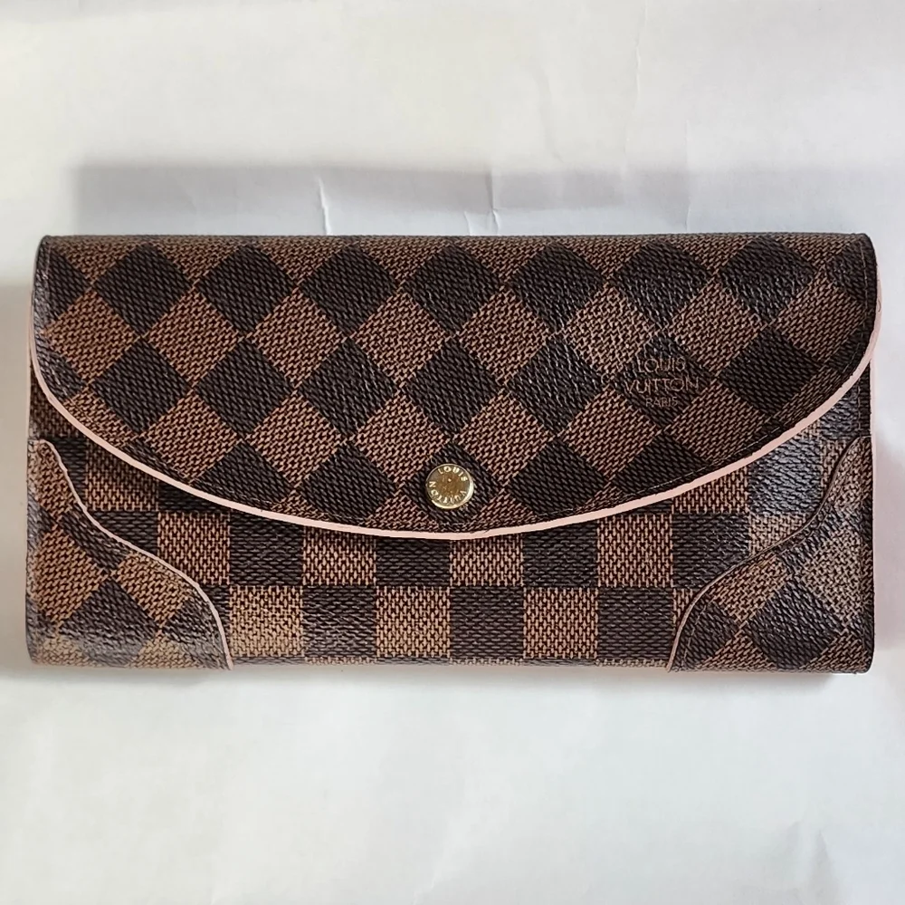 Authentic Louis Vuitton Caissa Damier Wallet